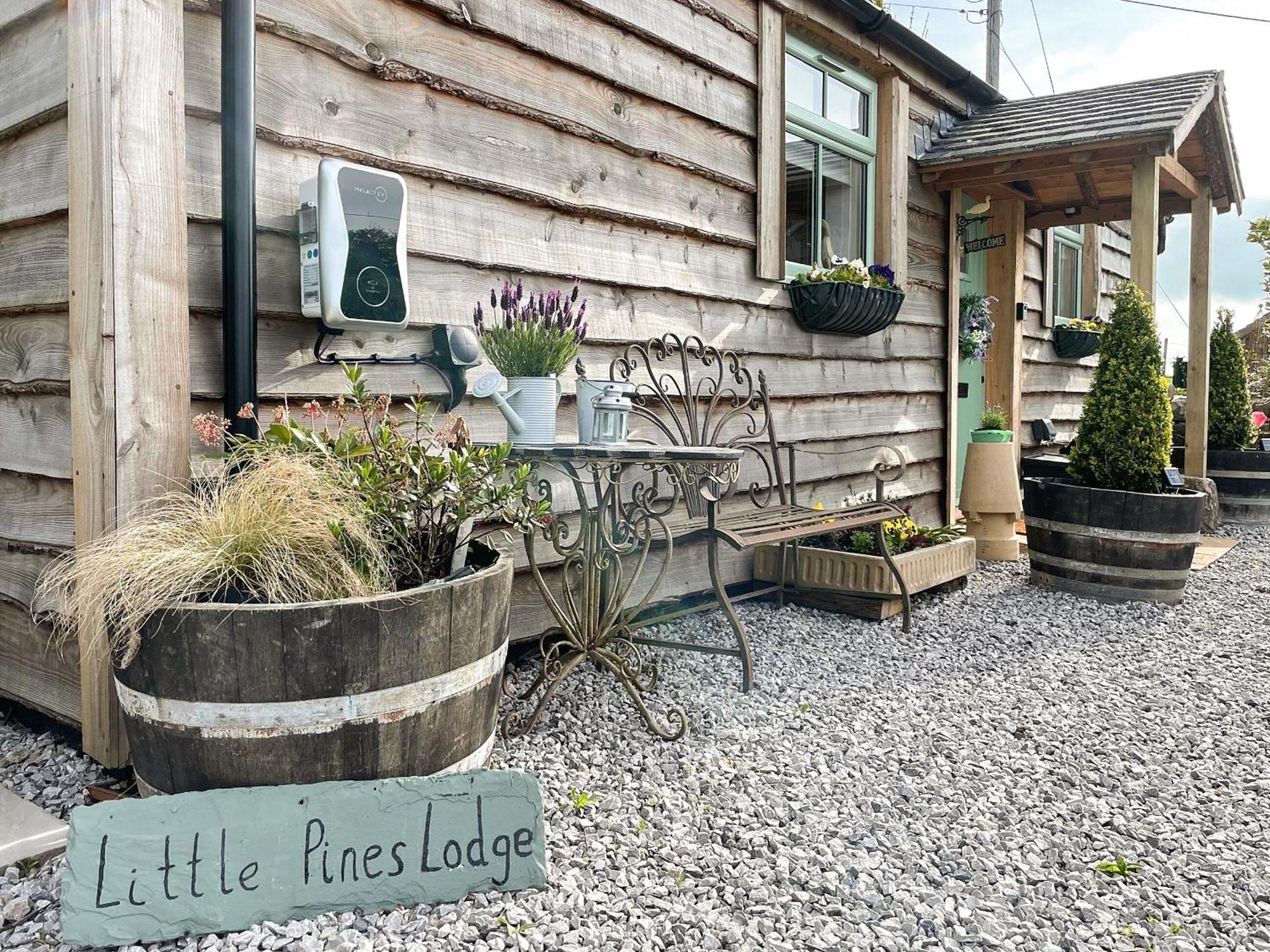 Little Pines Lodge Rushton Spencer Exterior photo